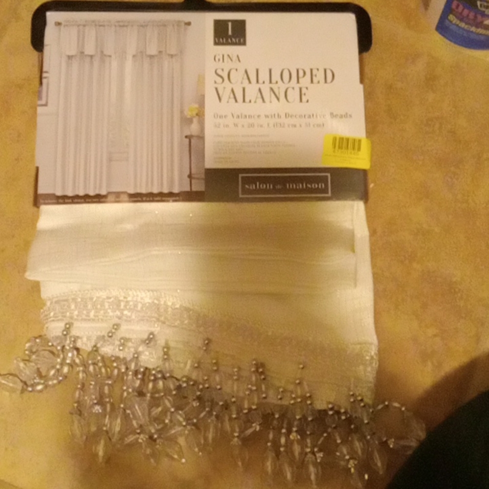 Nwt valance 52x20